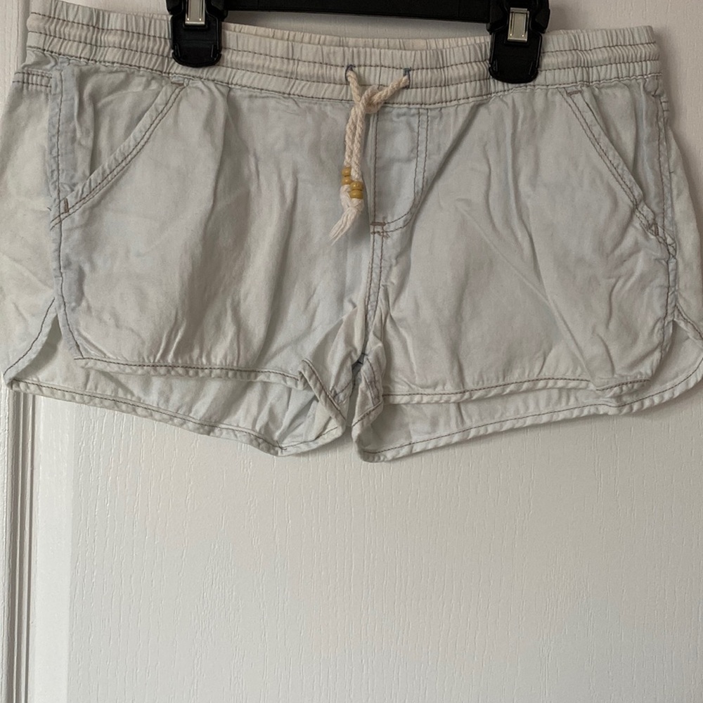 Light blue shorts, Size M